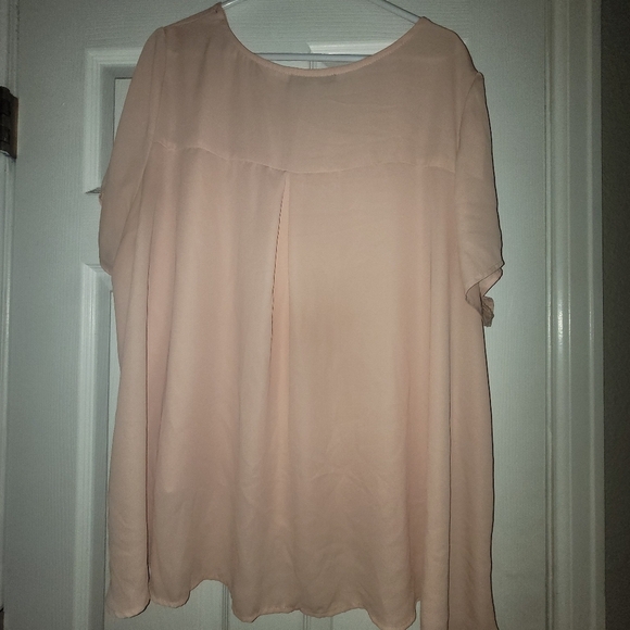 The Vanity Room‎ Plus Size Blouse - Picture 3 of 3